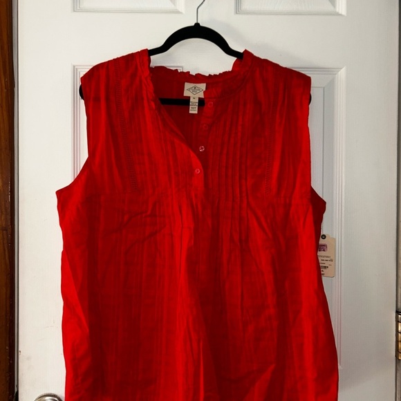 St. John's Bay NWT Sleeveless Red Lightweight Shirt XL - Picture 1 of 3